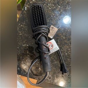 Lange heated straightener brush